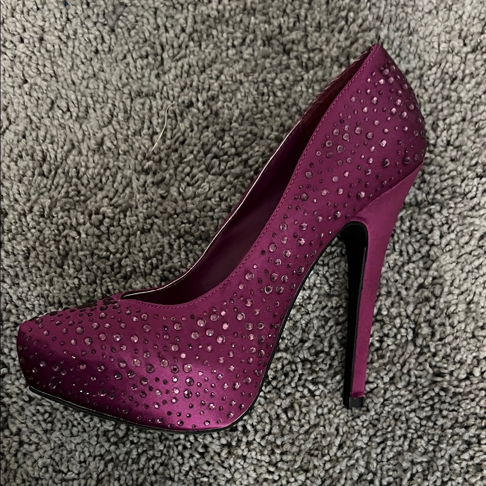 Bakers Fuchsia Rhinestone Heels - Picture 3 of 7